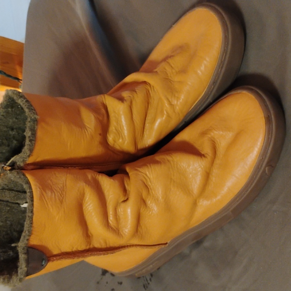 Santorisan boots , size 39